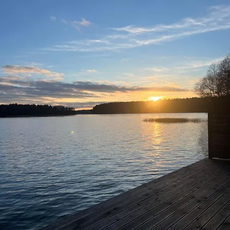 Z Widokiem Na Jezioro Vila Pluski
